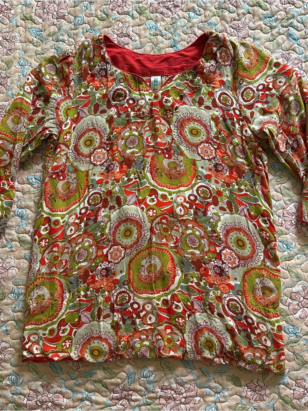 Maude Vivante by VSA Olive Green Red & Orange Boho Print Women’s Blouse